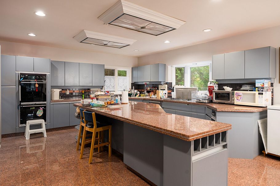 1277 W King Edward Avenue Vancouver, BC - 9