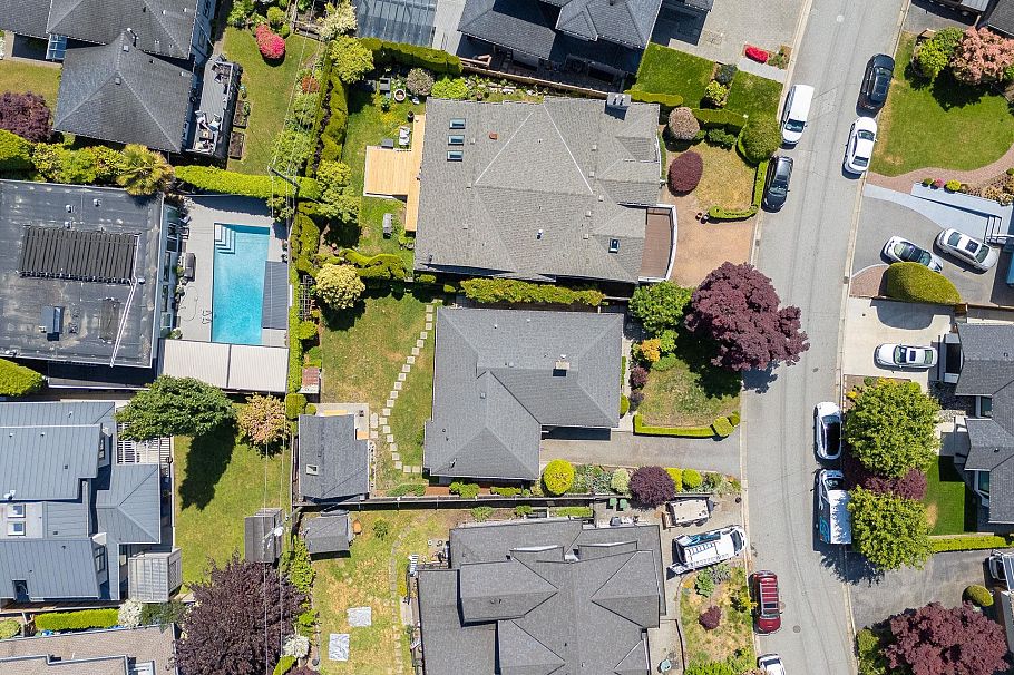 3248 Beverley Crescent North Vancouver, BC - 37