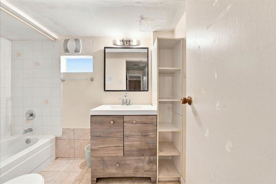 4820 Moss Street Vancouver, BC - 23