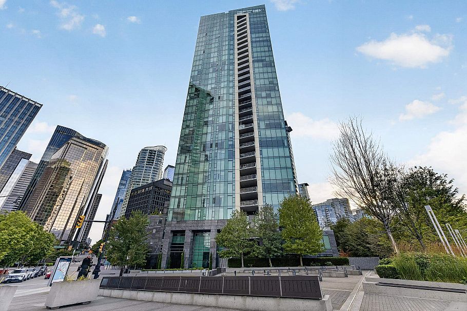 1102 277 Thurlow Street Vancouver, BC - 31