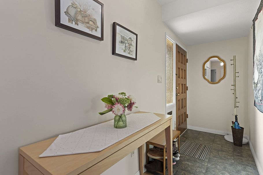 4041 W 39th Avenue Vancouver, BC - 4