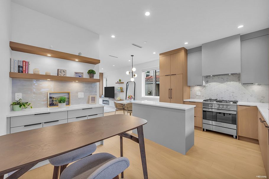 1 3436 Triumph Street Vancouver, BC - 15