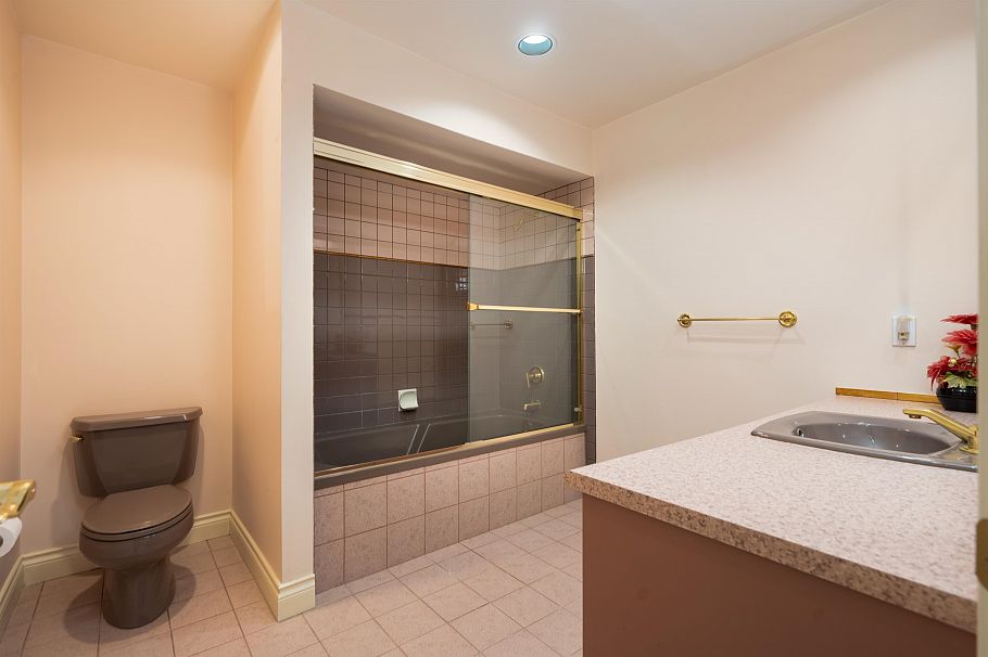 1277 W King Edward Avenue Vancouver, BC - 35