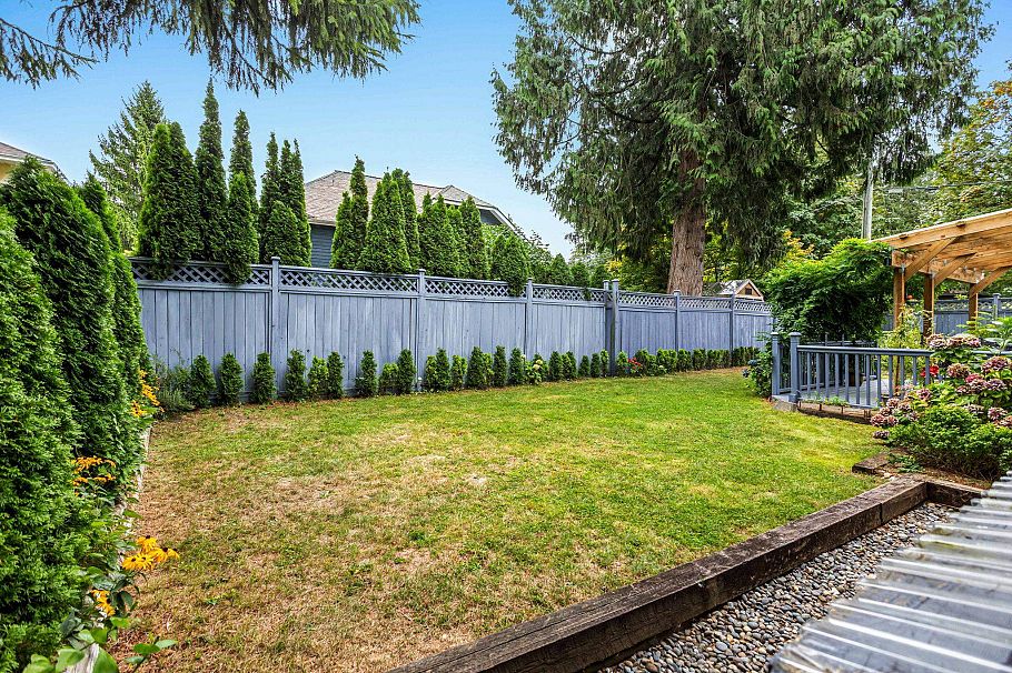 3020 Thorncliffe Drive North Vancouver, BC - 32