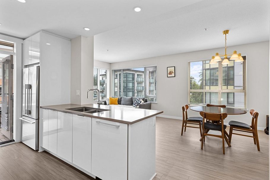 212 2663 Library Lane North Vancouver, BC - 4