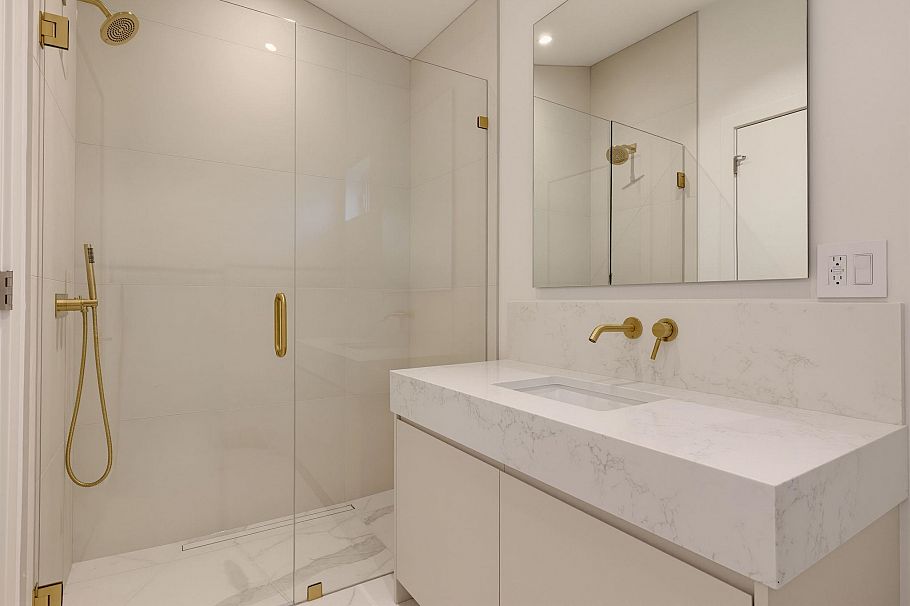 2 3617 W 12th Avenue Vancouver, BC - 22