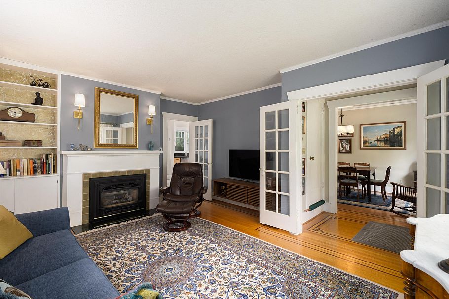 3864 W 29th Avenue Vancouver, BC - 4