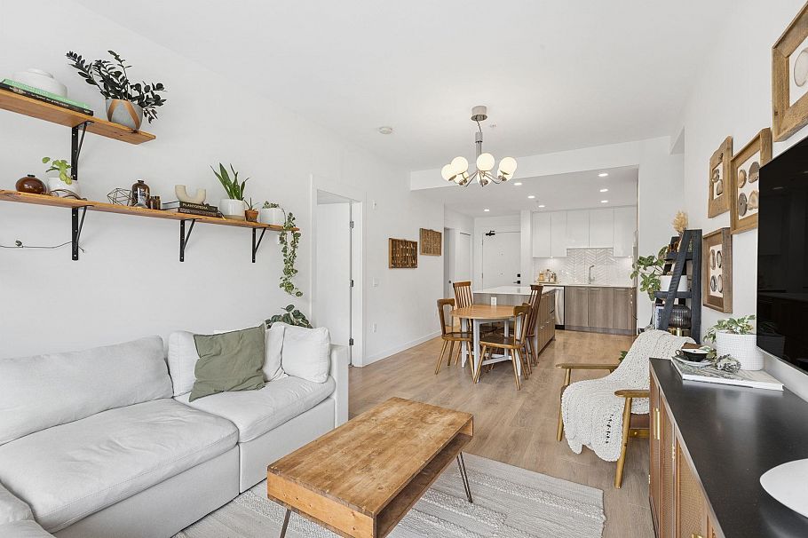209 715 W 15th Street North Vancouver, BC - 7