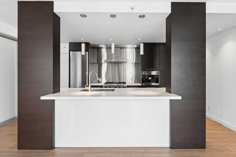 3202 193 Aquarius Mews Vancouver, BC - 12
