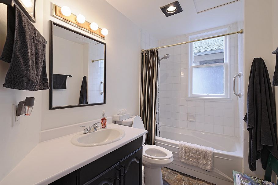 2546 Eton Street Vancouver, BC - 15