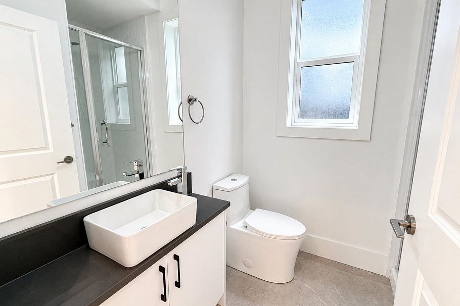 1427 E 27th Avenue Vancouver, BC - 12