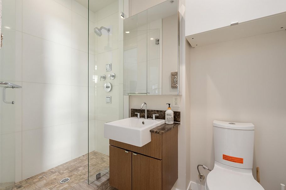 1404 1205 Howe Street Vancouver, BC - 20