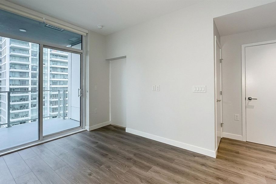 1406 3430 E Kent Avenue South Vancouver, BC - 4