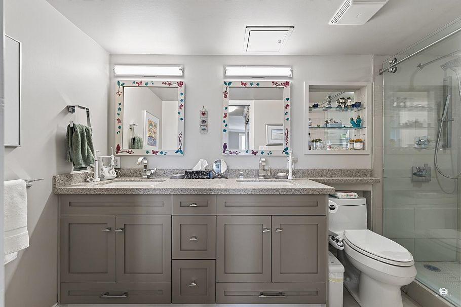 PH2A 2988 W Alder St Vancouver, BC - 11