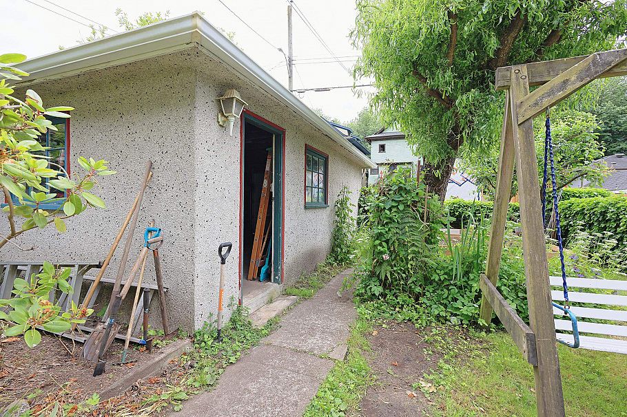 2546 Eton Street Vancouver, BC - 31