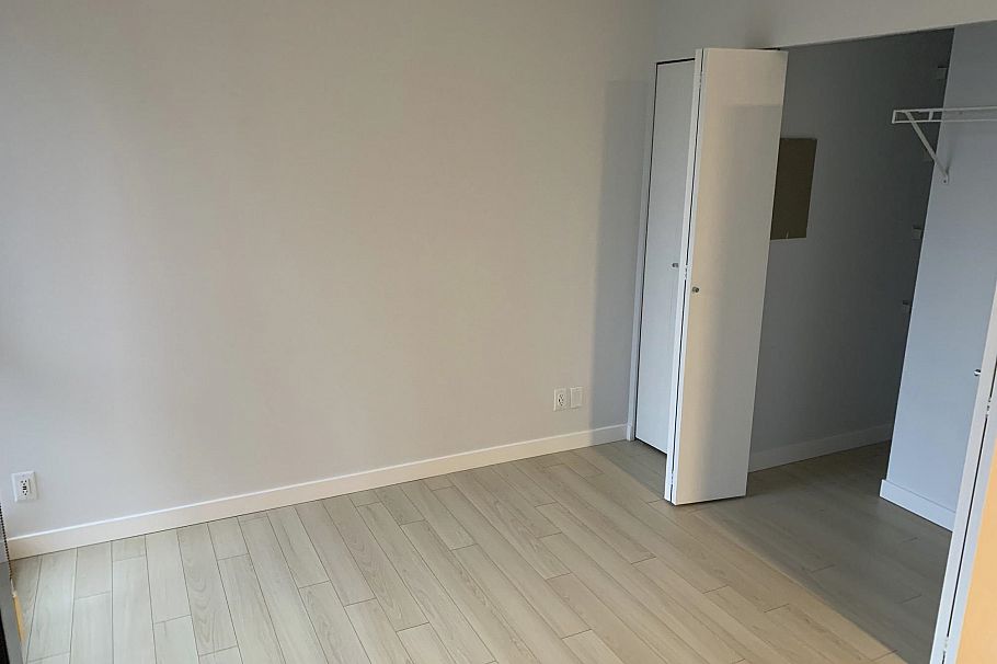 908 909 Mainland Street Vancouver, BC - 6