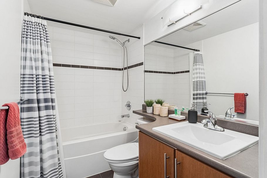 612 618 Abbott Street Vancouver, BC - 18
