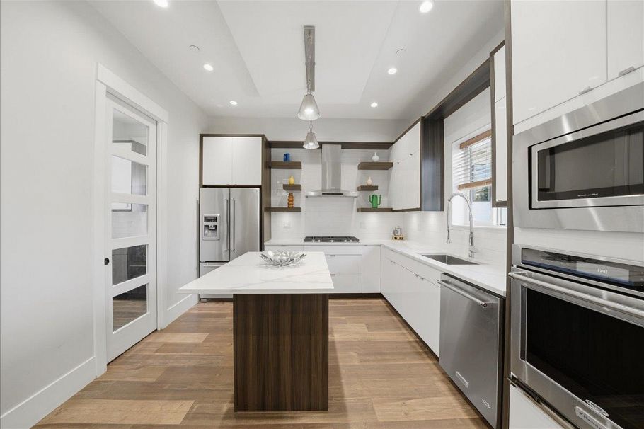 3123 E 7th Avenue Vancouver, BC - 12