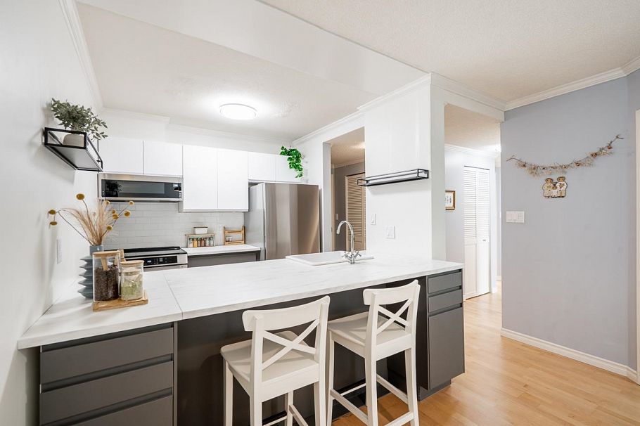 303 1510 W 1st Avenue Vancouver, BC - 10