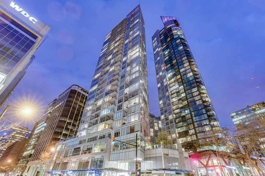 3201 1188 W Pender Street Vancouver, BC - 3