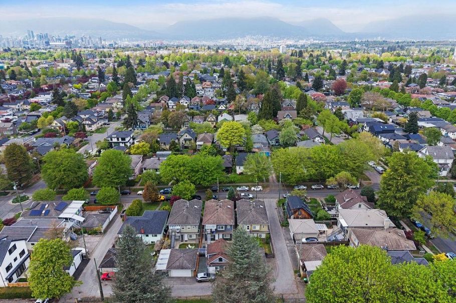 968 E 31st Avenue Vancouver, BC - 38