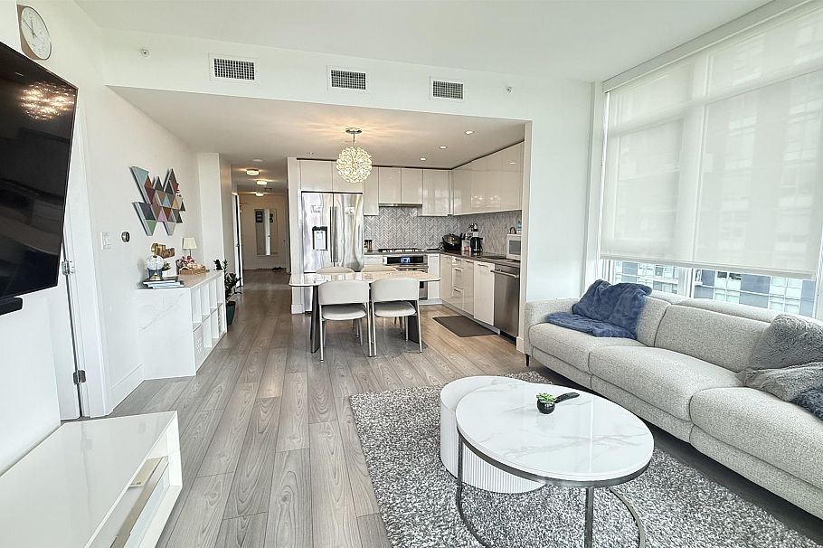 901 8570 Rivergrass Drive Vancouver, BC - 3