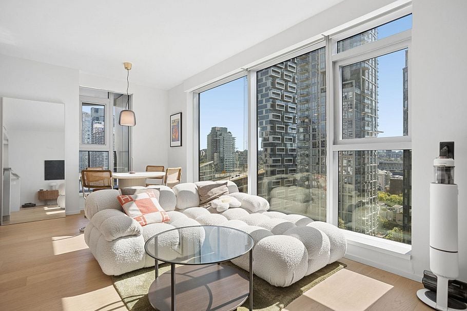 902 889 Pacific Street Vancouver, BC - 5