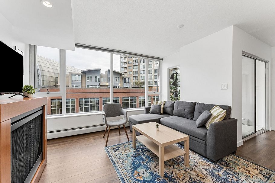 612 618 Abbott Street Vancouver, BC - 10