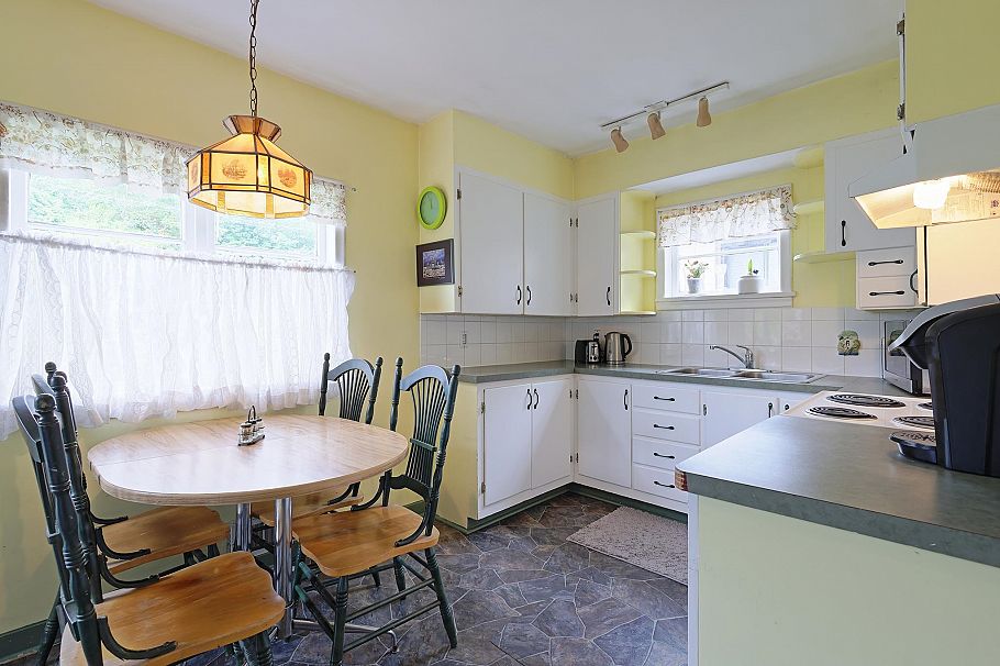 2546 Eton Street Vancouver, BC - 7