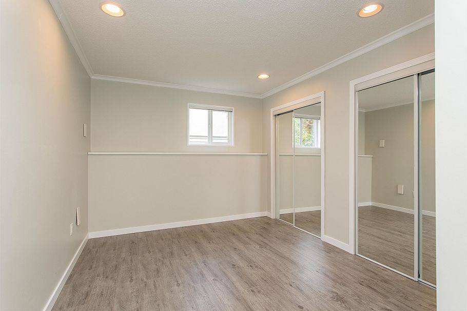 2536 E 29th Avenue Vancouver, BC - 20