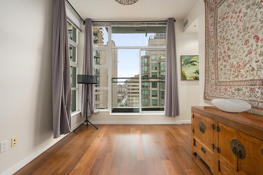 1404 1205 Howe Street Vancouver, BC - 15
