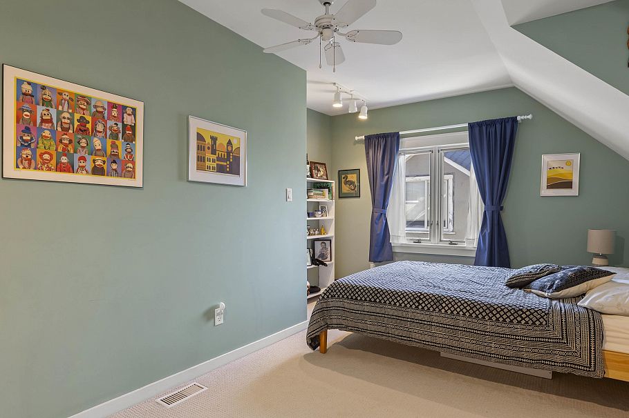 4234 W 9th Avenue Vancouver, BC - 26