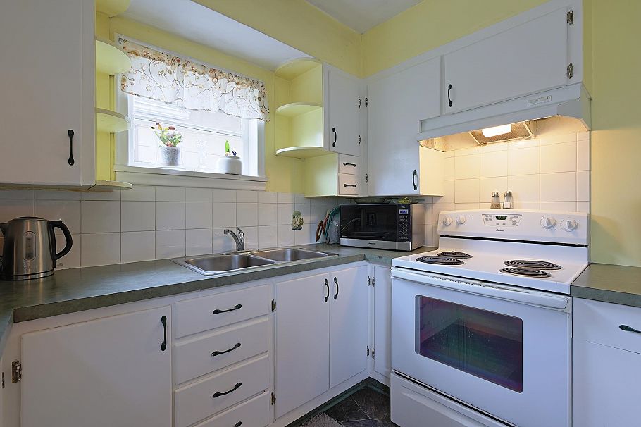2546 Eton Street Vancouver, BC - 9