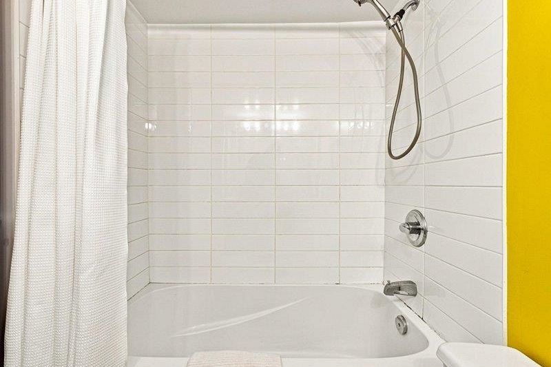 608 1330 Hornby Street Vancouver, BC - 17