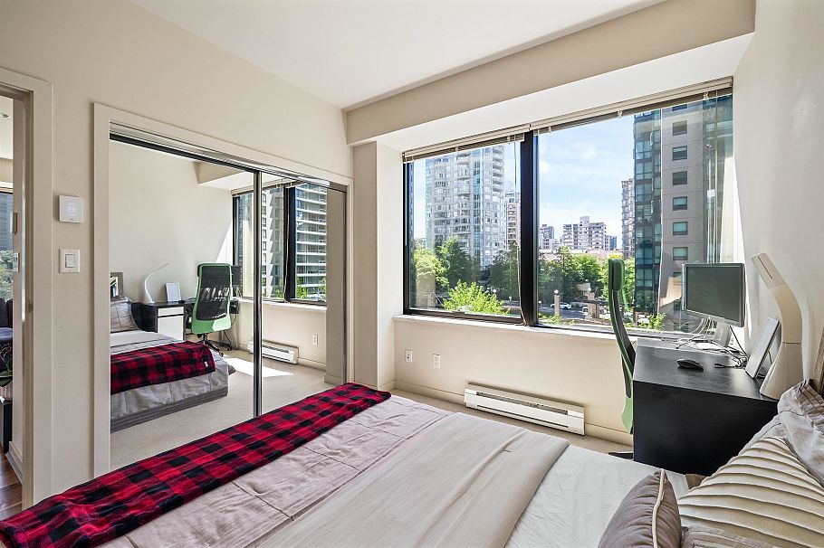 609 1333 West Georgia Street Vancouver, BC - 6