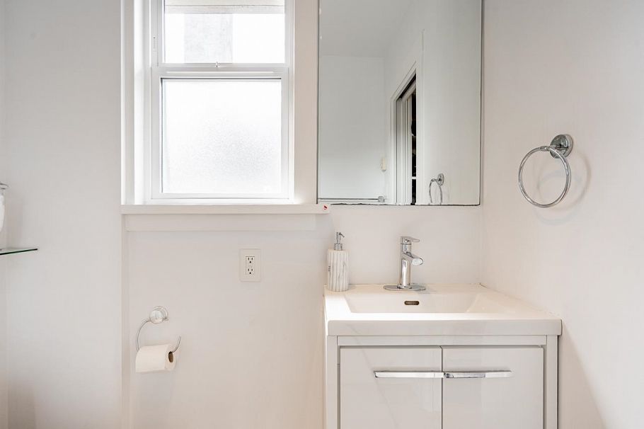 1617 E 36th Avenue Vancouver, BC - 14