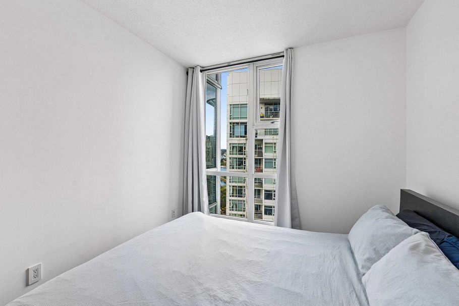 3202 193 Aquarius Mews Vancouver, BC - 19