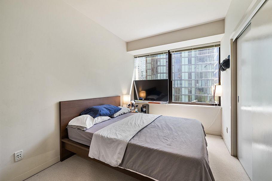 609 1333 West Georgia Street Vancouver, BC - 10