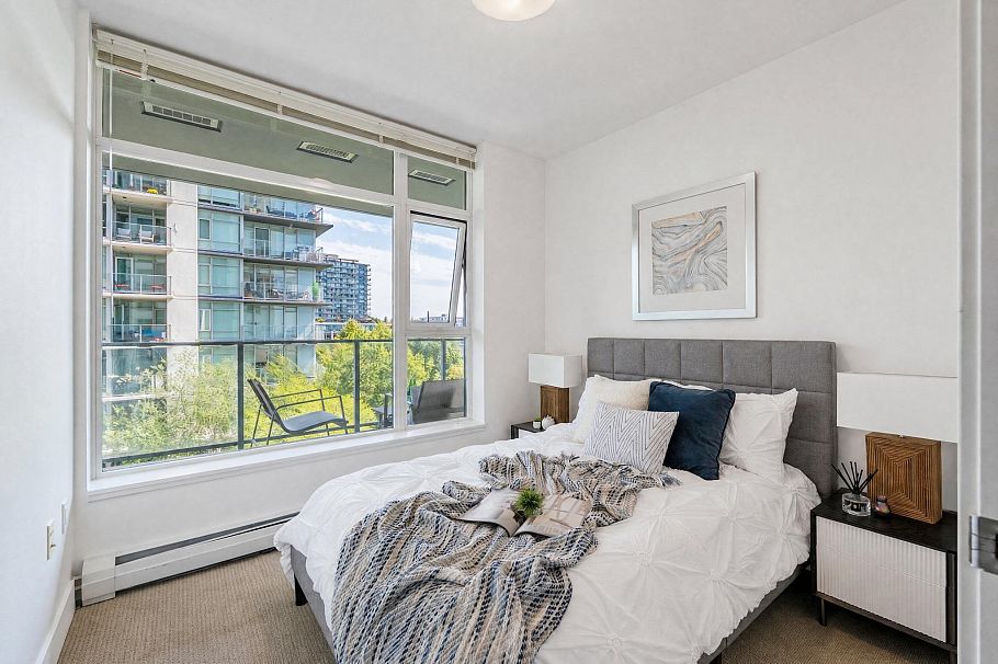 601 1320 Chesterfield Avenue North Vancouver, BC - 17