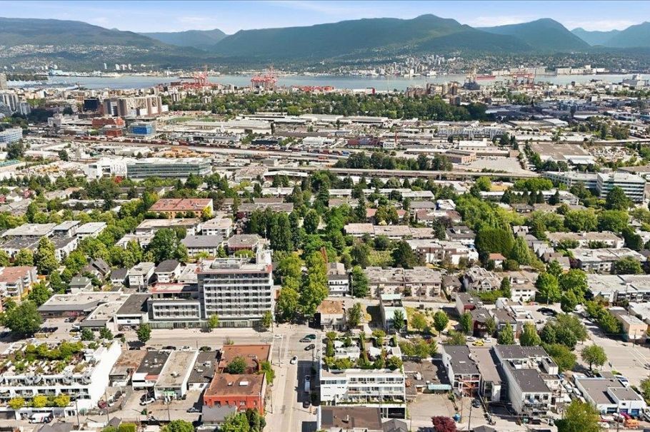 203 2508 Fraser Street Vancouver, BC - 24