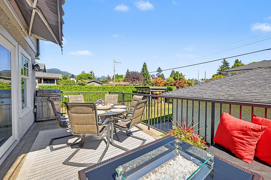 952 Grand Boulevard North Vancouver, BC - 10