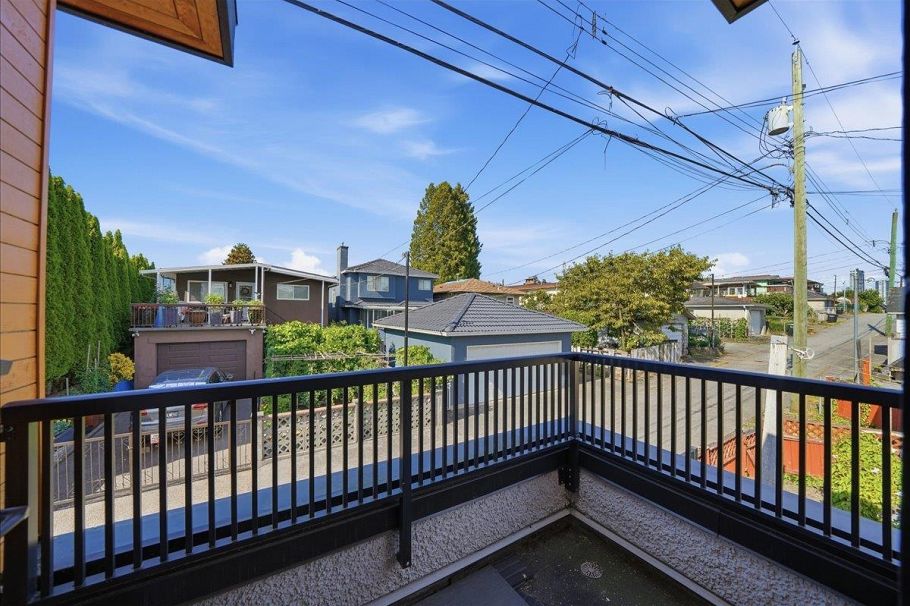 3123 E 7th Avenue Vancouver, BC - 29