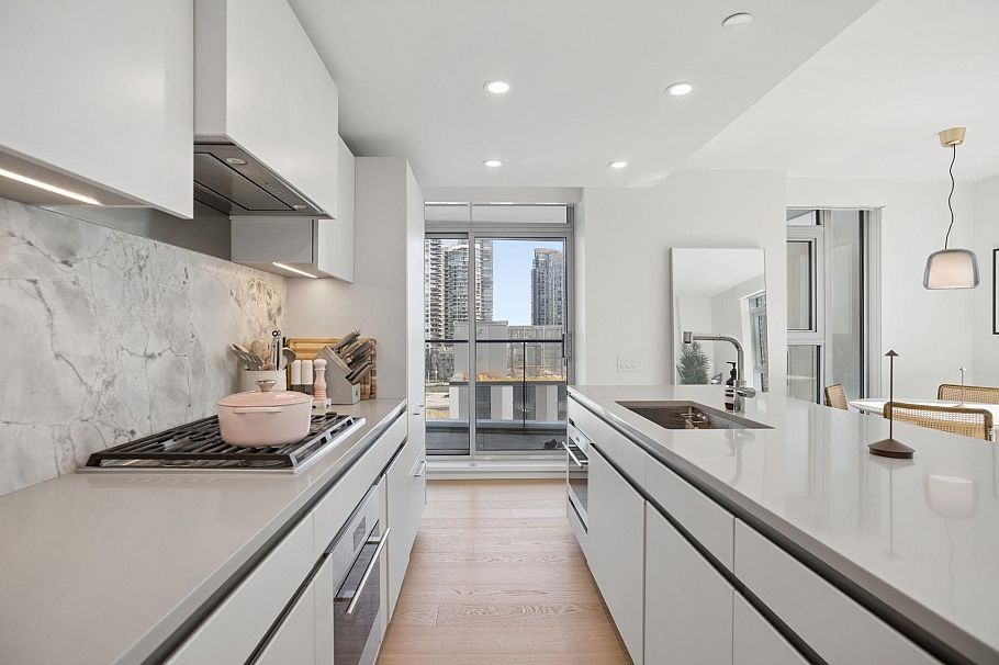 902 889 Pacific Street Vancouver, BC - 15