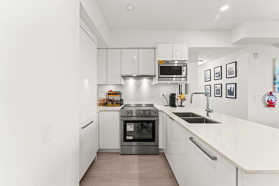 606 5399 Joyce Street Vancouver, BC - 12