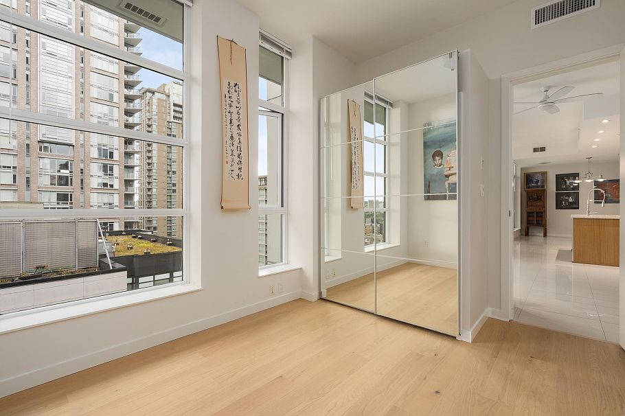 1404 1205 Howe Street Vancouver, BC - 19