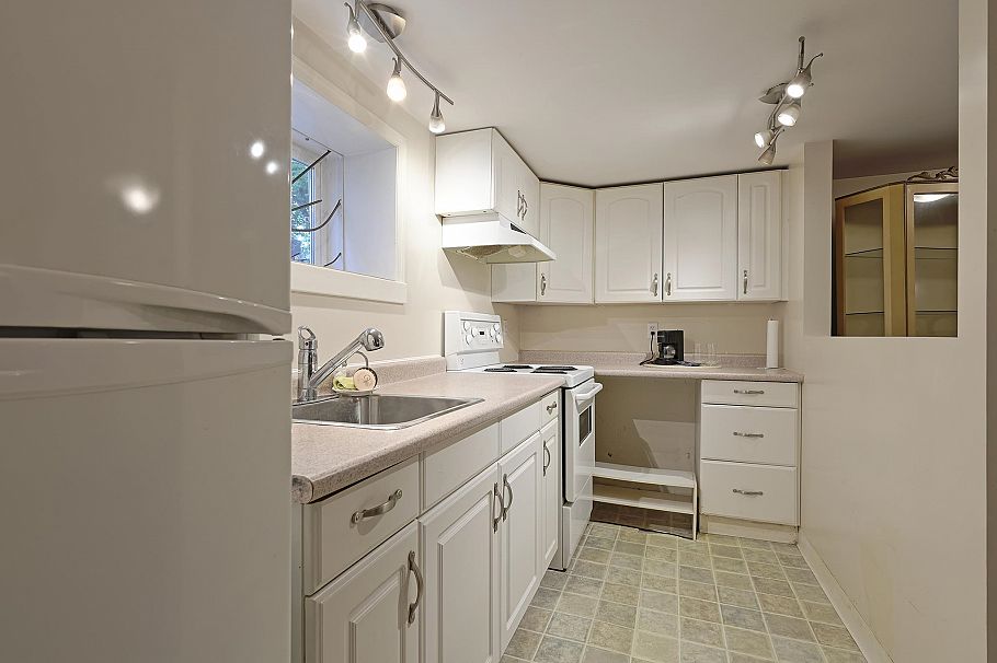 2546 Eton Street Vancouver, BC - 18