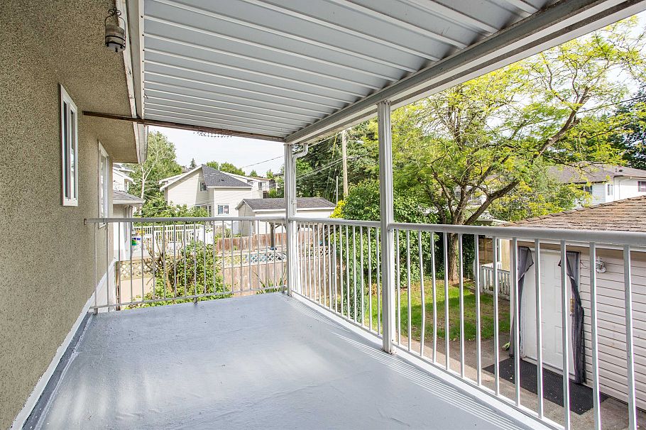 2536 E 29th Avenue Vancouver, BC - 16