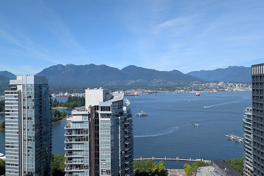 3201 1188 W Pender Street Vancouver, BC - 2