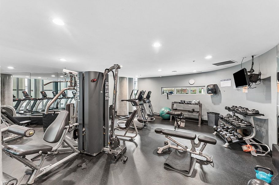 612 618 Abbott Street Vancouver, BC - 24