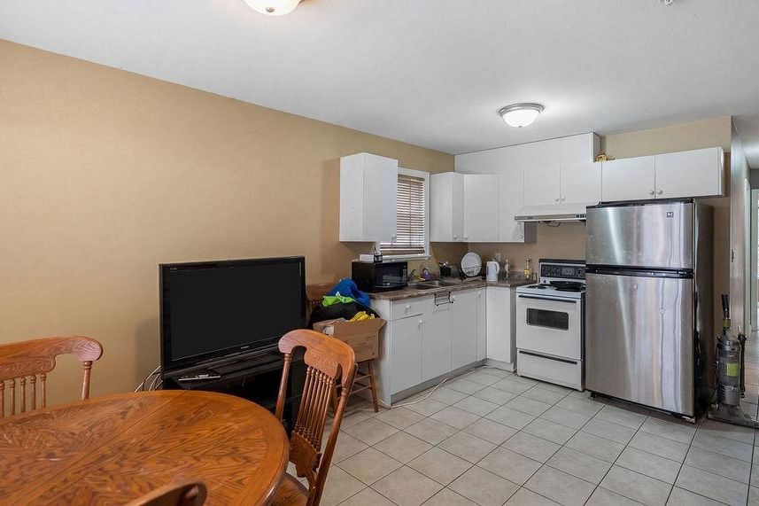 968 E 31st Avenue Vancouver, BC - 18